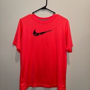 Nike Men's Bright Red Short Sleeve Tee